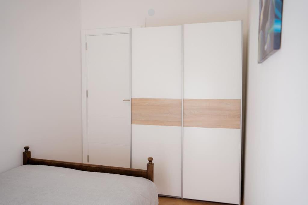 Downtown, Spacious, 2 Bedroom Apartment Belgrade Exterior photo